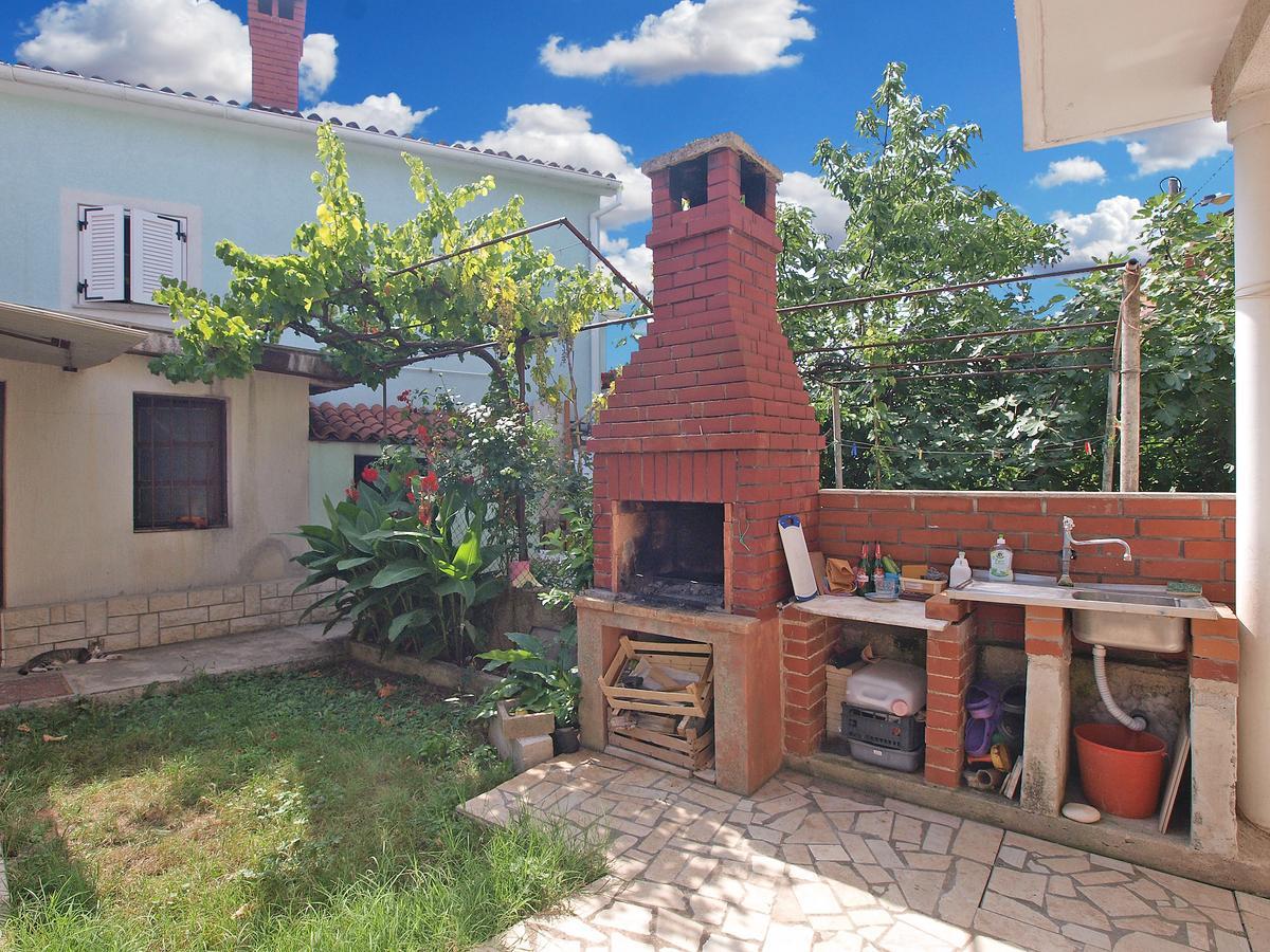 Apartments Luciano 1728 Premantura Exterior photo