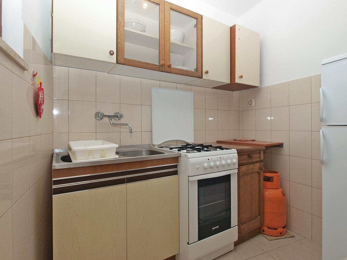 Apartments Luciano 1728 Premantura Exterior photo