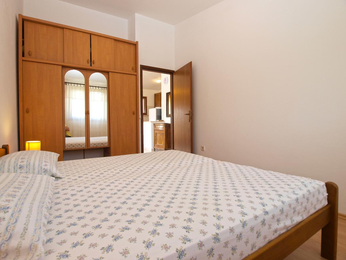 Apartments Luciano 1728 Premantura Exterior photo