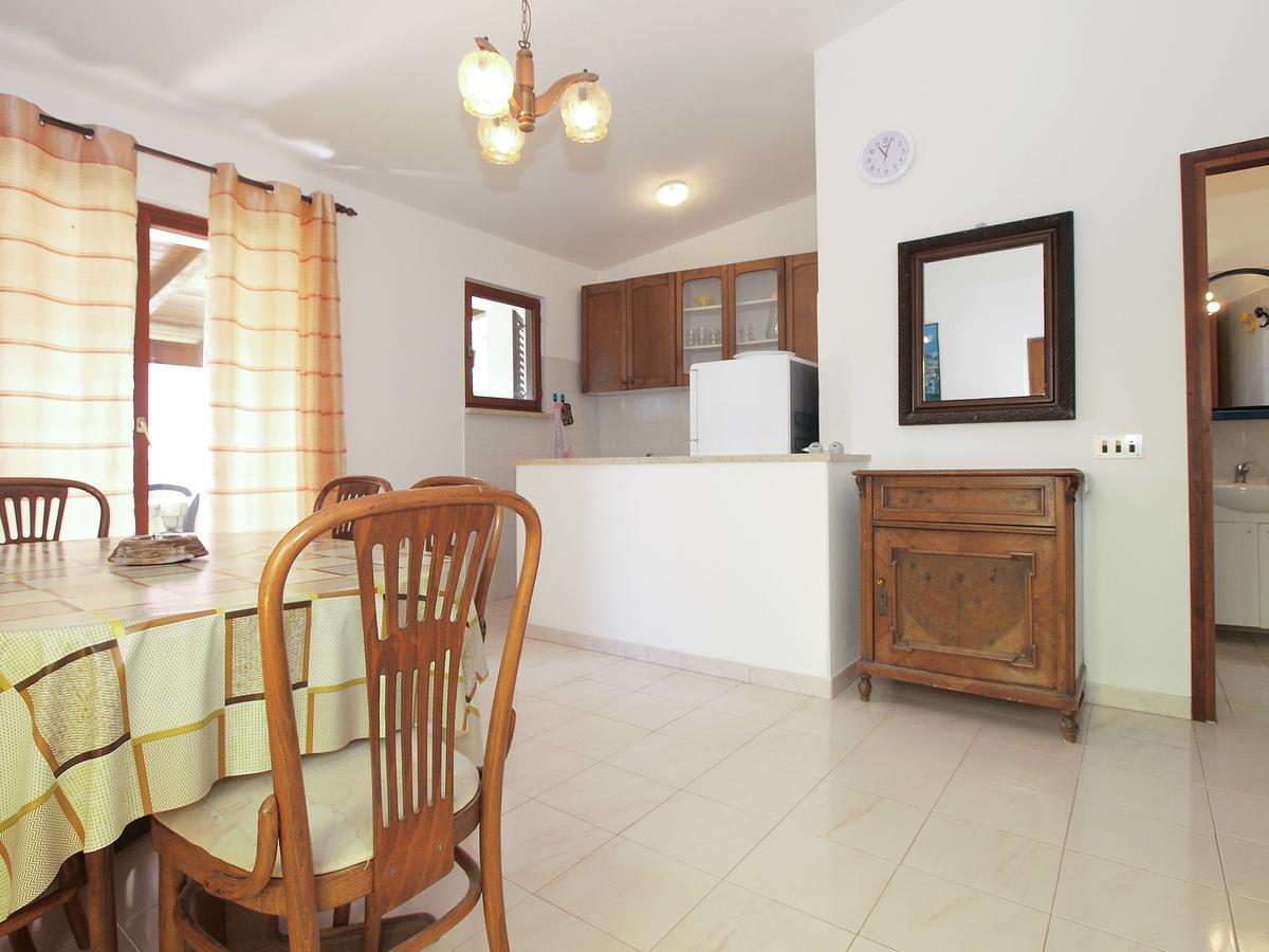 Apartments Luciano 1728 Premantura Exterior photo