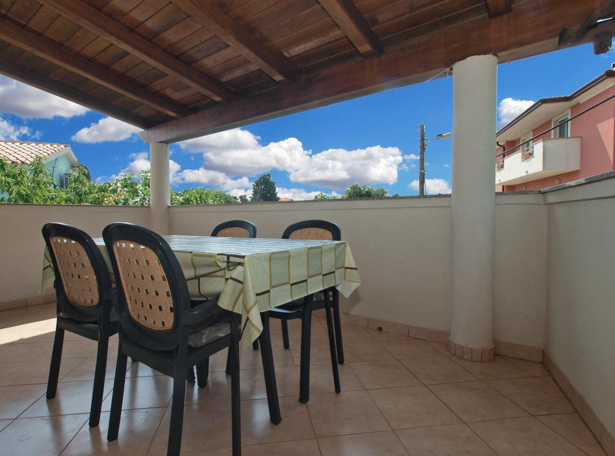 Apartments Luciano 1728 Premantura Exterior photo